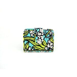 Vera Bradley Island Blooms Snappy Bifold Wallet